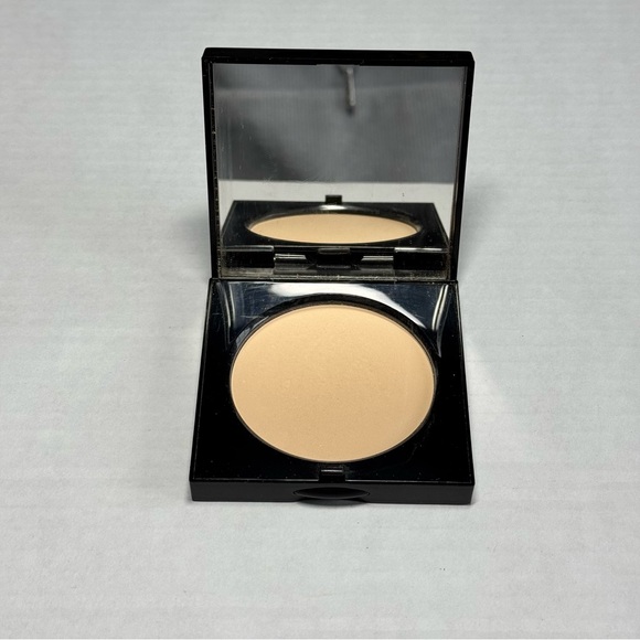 Bobbi Brown Sheer Finish Pressed Powder 5 Soft Sand 0.38oz Medium Beige Makeup - Picture 5 of 8